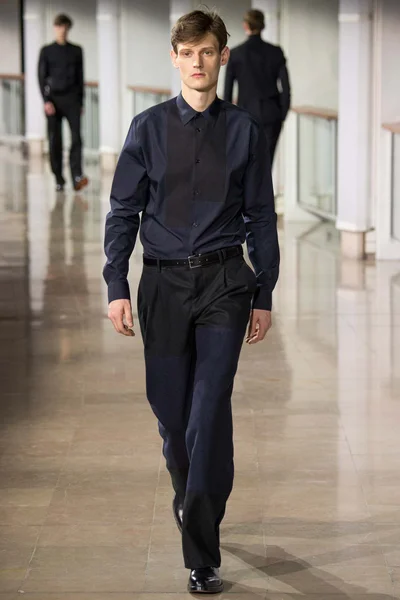Look 39